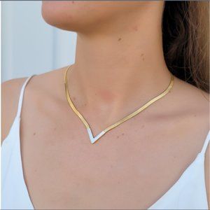 V Necklace